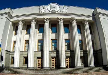 Ukraina przyjmuje ustawę zezwalającą wojsku na ...