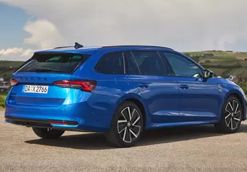 Škoda sprzedała prawie milion samochodów w ...