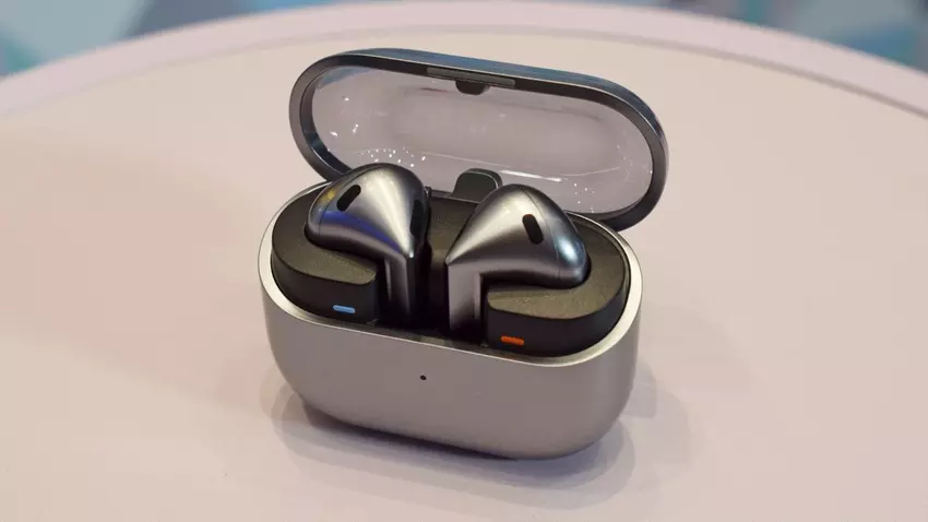 Galaxy Buds 3 Pro poprawiły jakość połączeń dzięki technologii AI