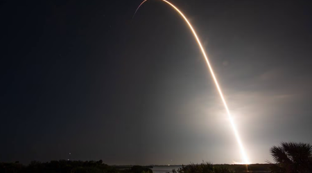 SpaceX umieszcza na orbicie 10 satelitów do śledzenia broni hipersonicznej