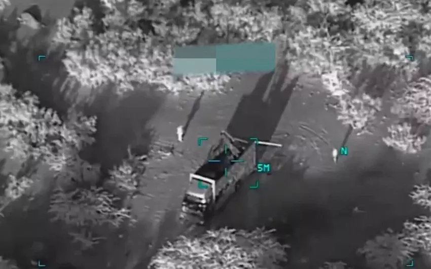 Wyrzutnia Houthi przed trafieniem