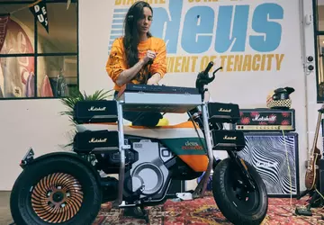 Deus Ex i BMW stworzyli elektryczny ...