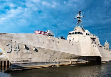 Marynarka Wojenna Stanów Zjednoczonych oddała do ...