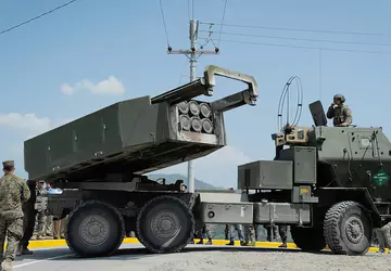 HIMARS MLRS, łodzie patrolowe i pociski ...