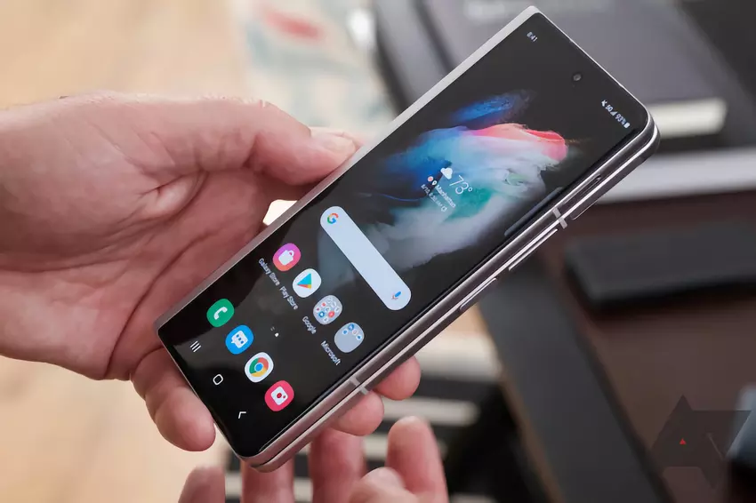 Samsung odblokuje bootloader Z Fold 3, ale kosztem utraty aparatów