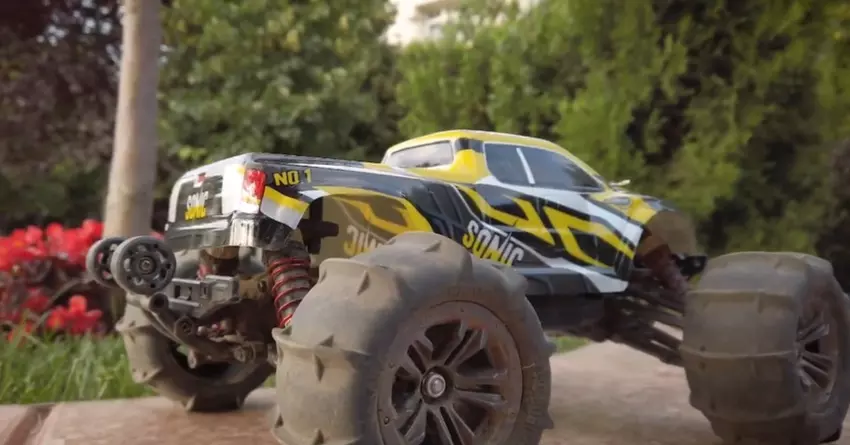 najlepszy samochód rc do 1000 zl