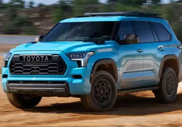 Toyota zaktualizowała swoje największe SUV-y: Sequoia ...