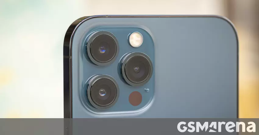 Schematy iPhone’a 14 Pro ujawniają grubszy korpus, dwa wycięcia w ekranie