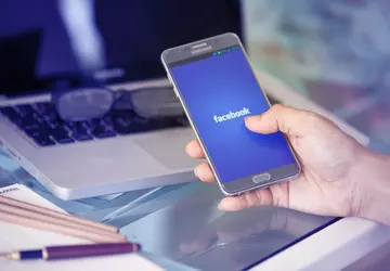 Konkurent Alexa i Siri: Facebook pracuje ...