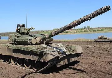 Dron FPV ostrożnie dostarczył materiały wybuchowe ...