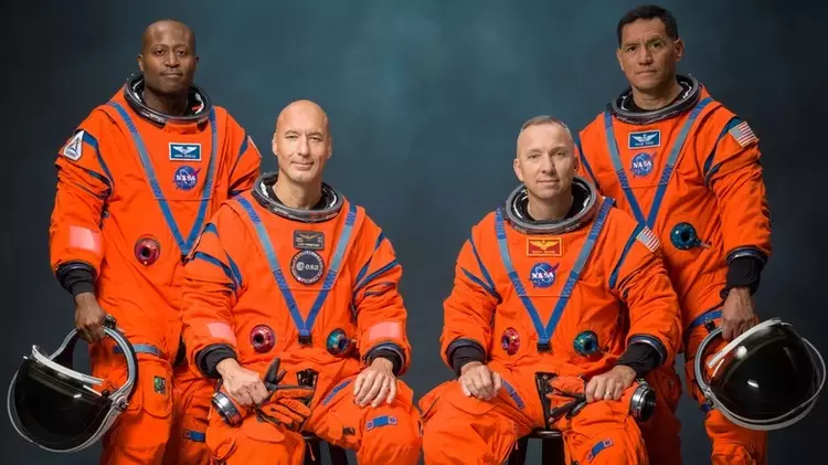 NASA ujawnia załogę Artemis III: kluczowy ...