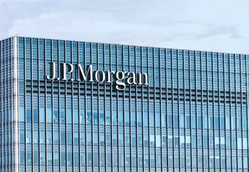 JPMorgan zwalnia ludzi: bank powierzył decyzje ...