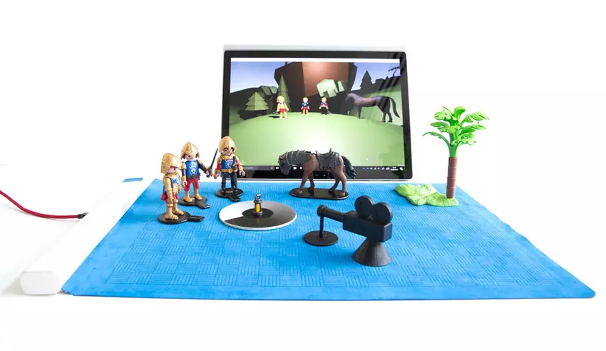 Panel dotykowy firmy Microsoft łączy rzeczywisty i cyfrowy świat