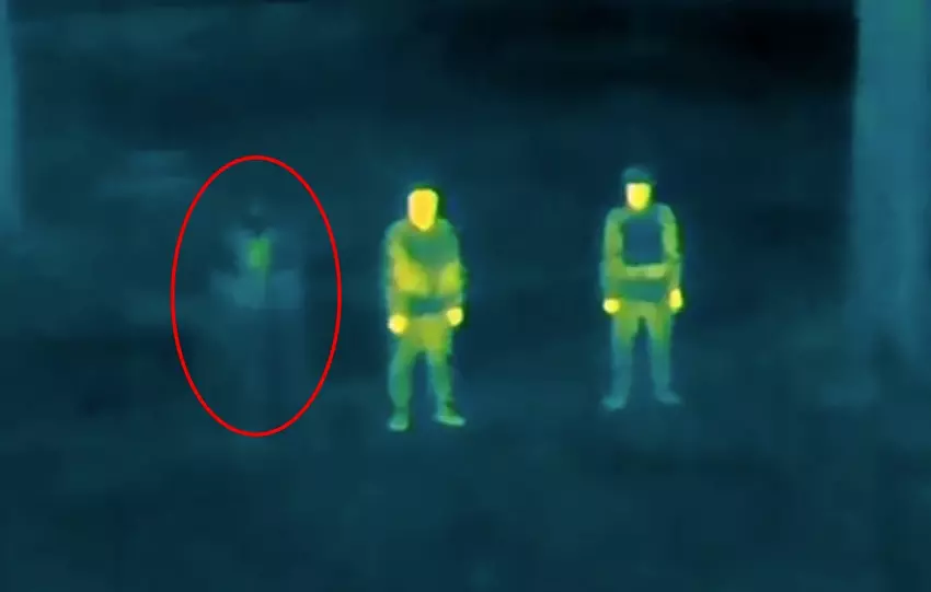 Ukraina stworzyła niewidzialną pelerynę dla Sił Obronnych, waży ona 2,5 kg i nie jest widoczna w kamerze termowizyjnej