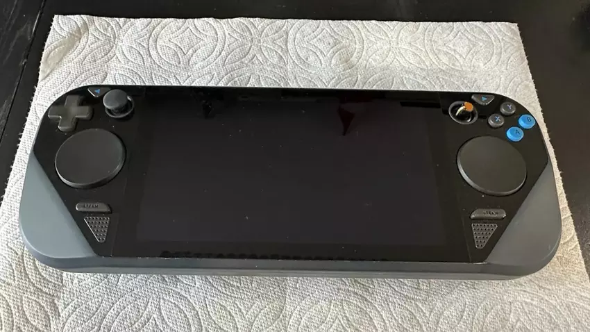 Na eBay sprzedano unikalny prototyp Steam Deck za 2000 dolarów