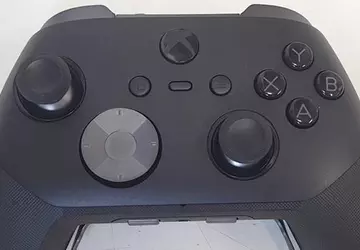 Microsoft zaskakuje: Nowe kontrolery Xbox z ...