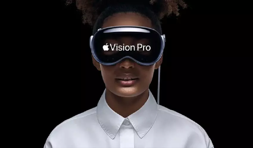 Bloomberg: Zestawy słuchawkowe Apple Vision Pro otrzymają wsparcie dla kontrolerów PS VR2 Sense już pod koniec 2025 roku