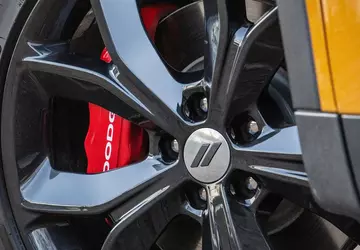 Firma Stellantis opatentowała opony z dodatkiem ...