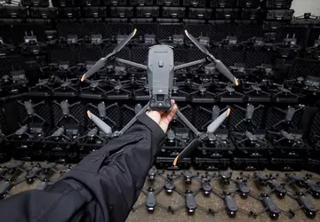 75 czołgów, 88 pojazdów opancerzonych, 153 ...