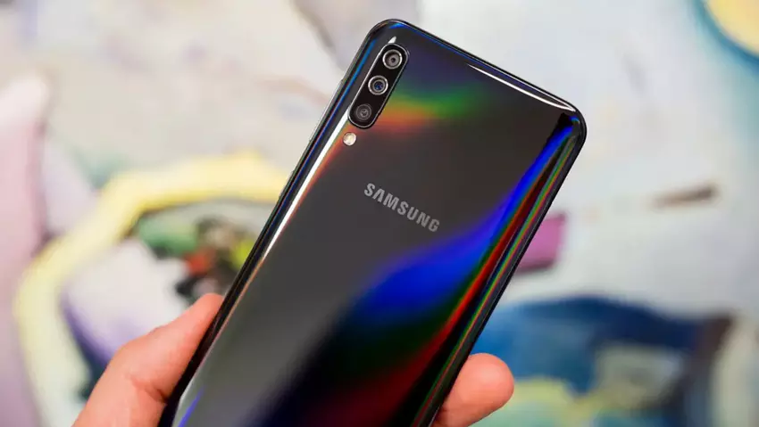 Piętnaście modeli smartfonów Samsung z serii Galaxy A otrzyma aktualizację One UI 8 na bazie Androida 16 (lista)