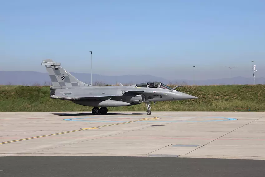 Francja przekazuje Chorwacji 11. myśliwiec Rafale