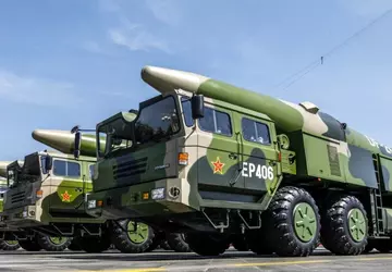 Chiny opracowały tajny hipersoniczny pocisk balistyczny ...