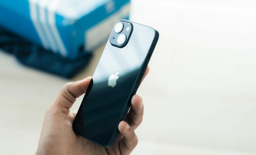 8 na 10 - modele Apple zdominują listę najlepiej sprzedających się smartfonów w 2022 roku