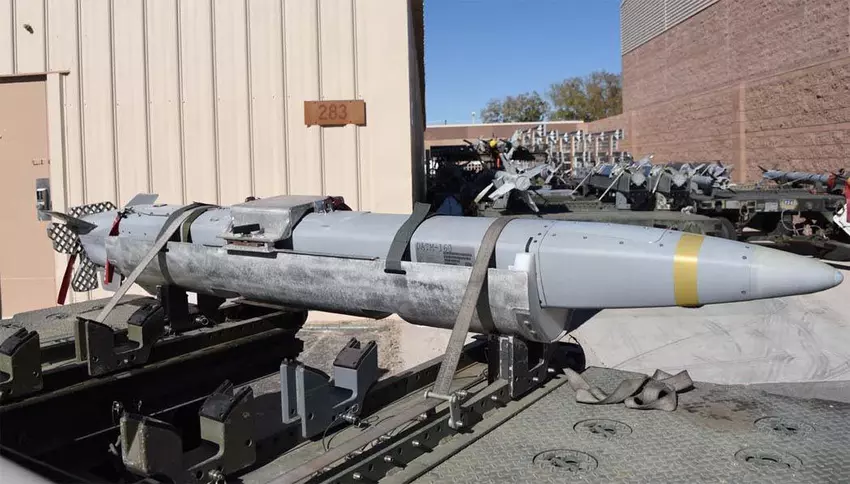 W okupowany przez Rosjan Ługańsk, 100 km od linii frontu, uderzyła nieznana broń z użyciem amerykańskich pocisków wabiących ADM-160B MALD