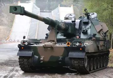 Ile polskich samobieżnych instalacji artyleryjskich AHS ...