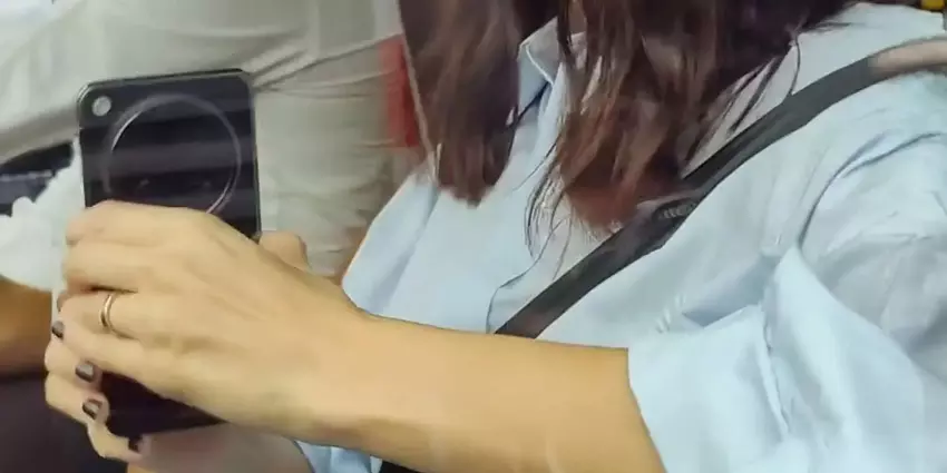 OnePlus Open trafił do Bollywood: składany smartfon jest już używany przez słynną indyjską aktorkę