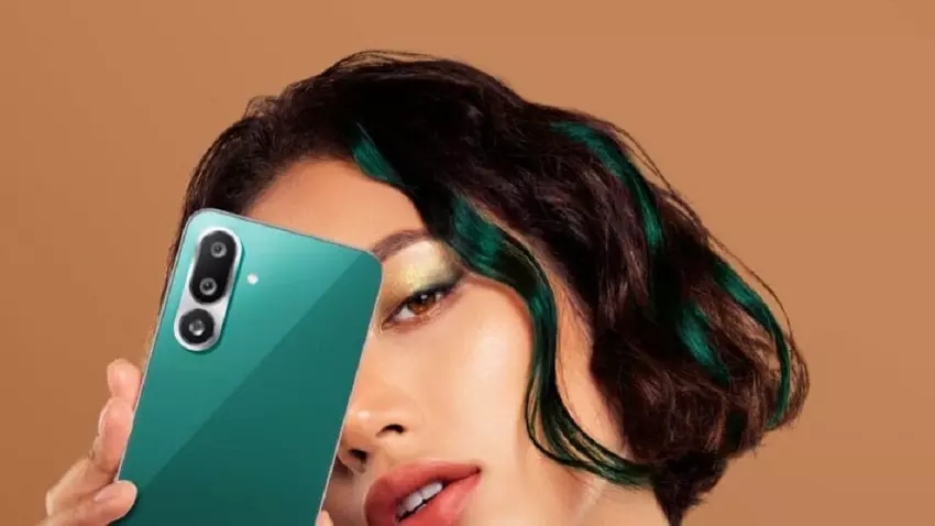 Na indyjskim rynku pojawił się Samsung Galaxy F56 — budżetowy cienki smartfon z niezłym blokiem kamer i zabezpieczonym szkłem