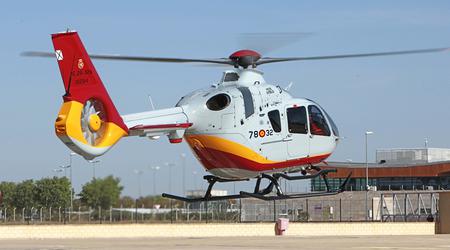 Hiszpańska marynarka wojenna otrzymała swój pierwszy lekki śmigłowiec Airbus H135 w ramach kontraktu o wartości 195 milionów dolarów.