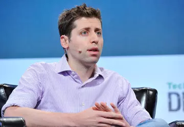 Dyrektor OpenAI poszukuje inwestycji w wysokości ...