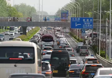 Chiński rywal Tesli może rozmieszczać drony ...