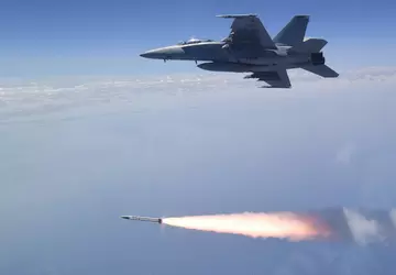 Northrop Grumman testuje AGM-88G AARGM-ER - ...