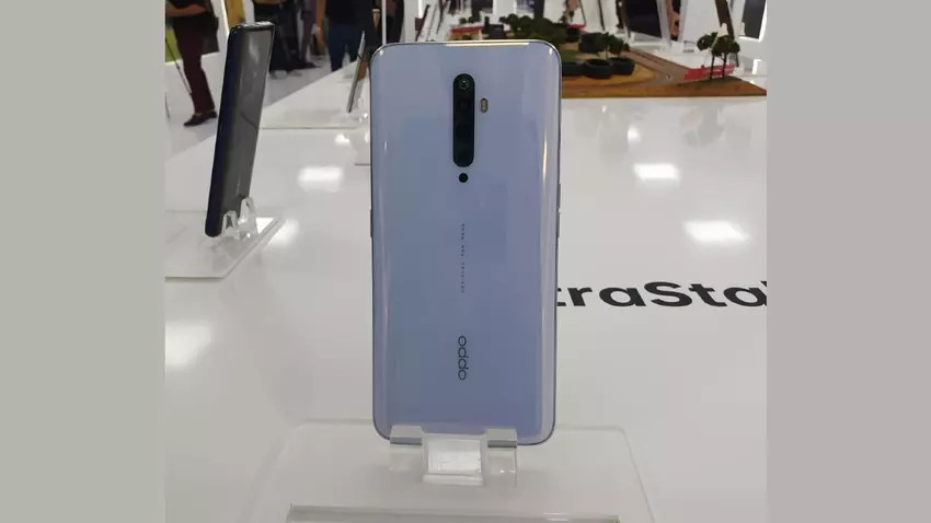 Szczegółowa specyfikacja Asa Oppo Reno: ekran 6,5 ", 5 kamer, Snapdragon 855+ i 12 GB pamięci RAM