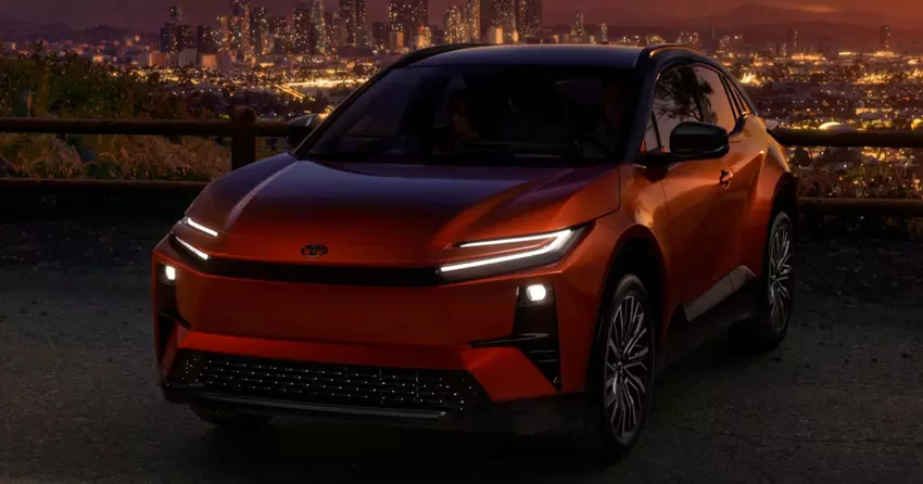 Toyota C-HR wrócił do Ameryki jako 338-konnym samochodem elektrycznym w stylu Priusa