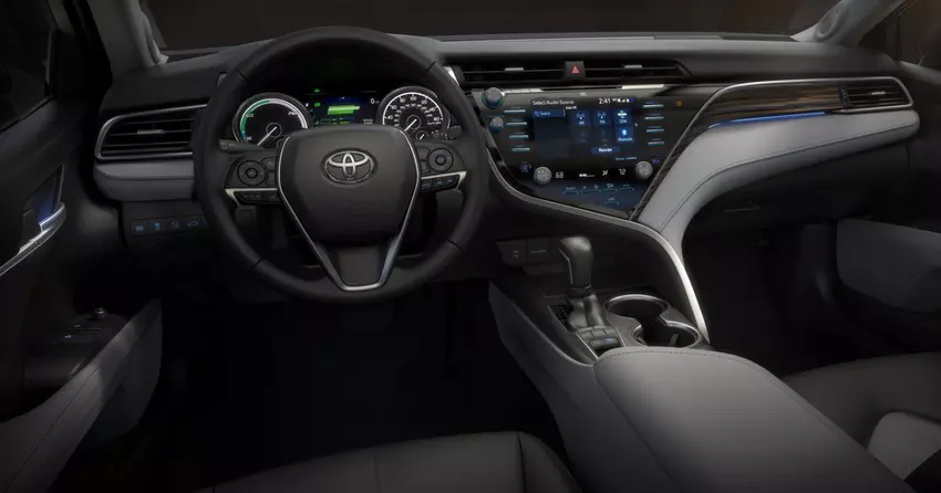 Toyoda Gosei stworzyła nową technologię recyklingu plastiku samochodowego — zacznie od elementów Toyota Camry