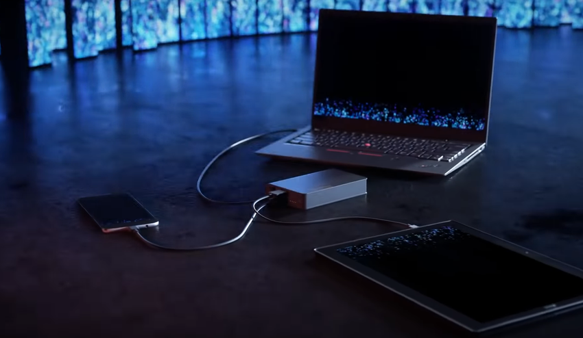 Lenovo we współpracy z BMW zaprezentował baterię na 10000 mAh  i szybkie ładowanie na 45W