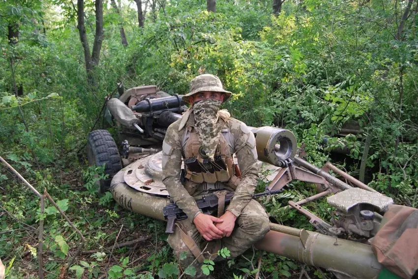 Artylerzyści ukraińscy opowiadali o przewadze brytyjskiej haubicy L119 nad sowieckimi działami