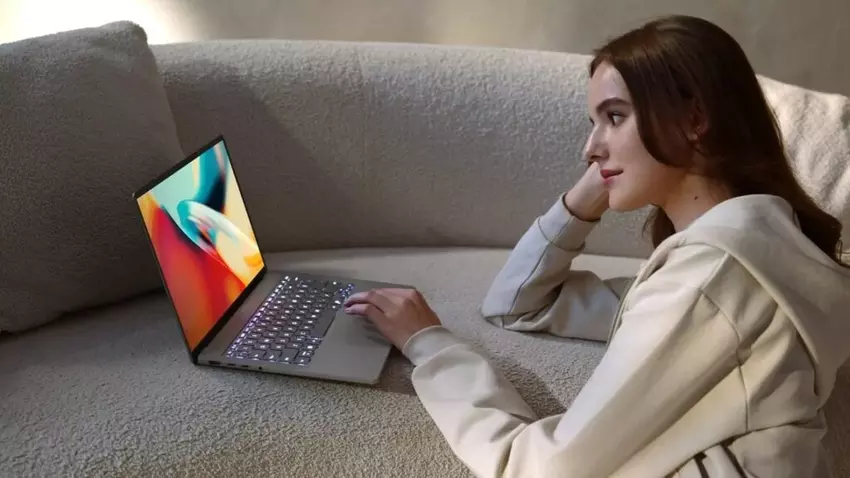 Laptop ASUS Zenbook A14