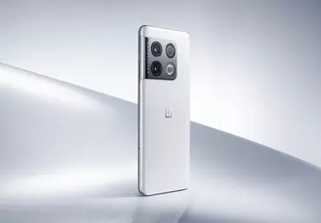 Ładowanie 150 W i potrójny aparat ...