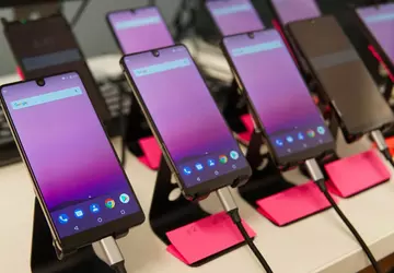 Huawei zaprzecza informacji o zmniejszeniu produkcji ...