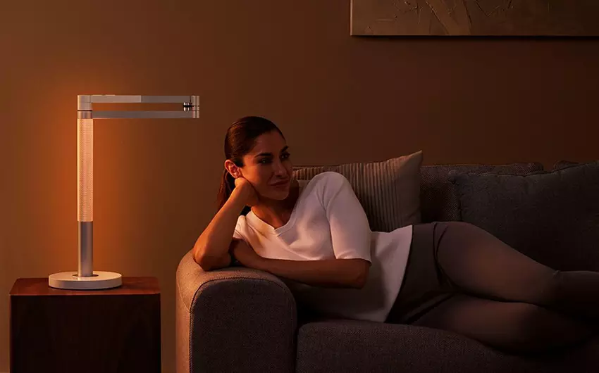 Dyson zaprezentował lampę za $ 650, która symuluje świecę