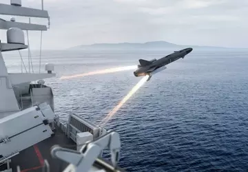 Niemieckie fregaty klasy Brandenburg otrzymają pociski ...