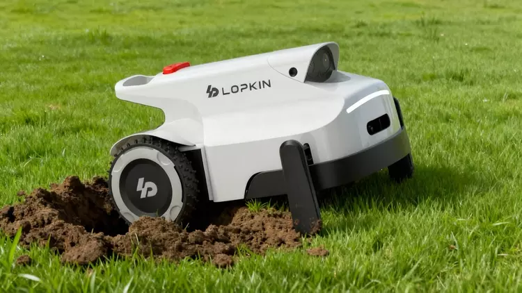 CES 2026: LOPKIN pokazała robota-kosiarkę z ...