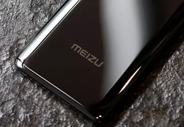 Nowe obrazy Meizu 17: stary design, ...