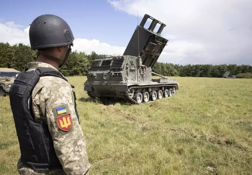 APU po raz pierwszy pokazał amerykański M270 MLRS o zasięgu 40 km