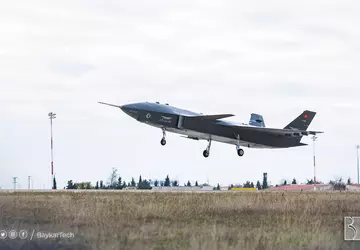 Bayraktar Kizilelma UAV z napędem ukraińskim ...