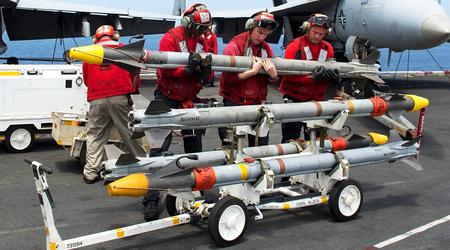 Raytheon zwiększy produkcję pocisków AIM-9X Sidewinder do 2500 samolotów rocznie.